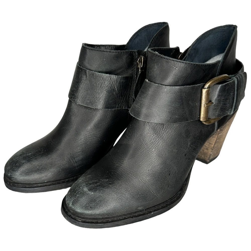 Steven by Steve Madden Black Leather Booties‎